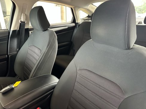Used 2020 Ford Fusion SE image 23