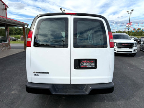 Used 2017 Chevrolet Express 2500 image 5