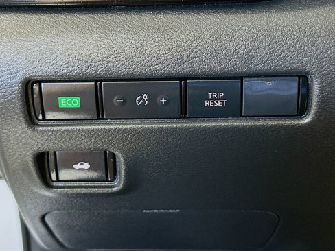 Used 2021 Nissan Sentra SV image 11