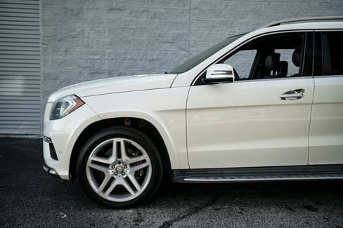 Used 2016 Mercedes-Benz GL 550 4MATIC image 10
