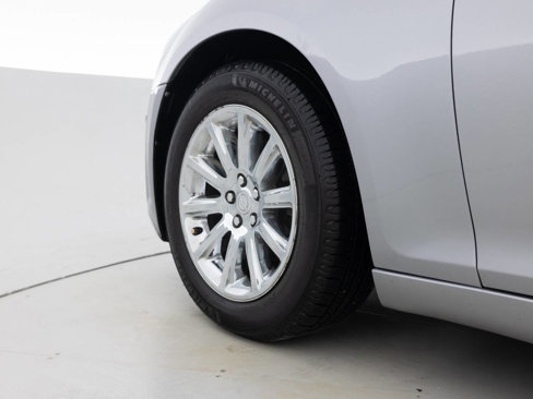 Used 2014 Chrysler 300 w/ Wheels & Beats Group image 17