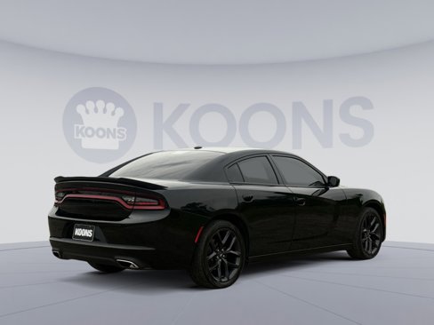Used 2021 Dodge Charger SXT w/ Blacktop Package image 7