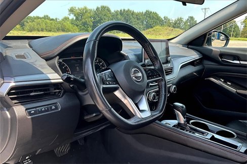 Used 2023 Nissan Altima 2.5 SR image 17