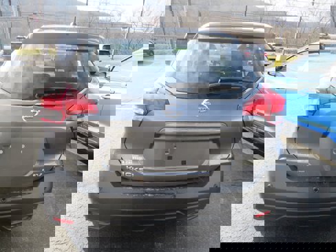 Used 2020 Nissan Kicks SV image 6