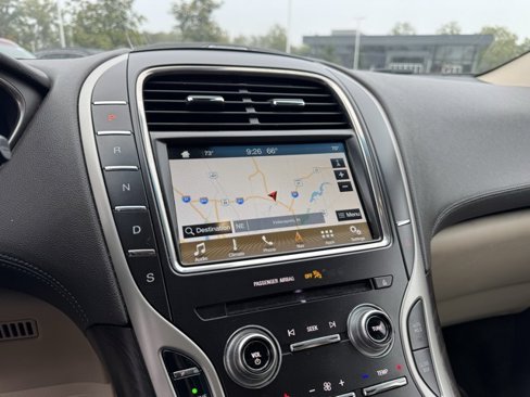 Used 2018 Lincoln MKX Select w/ Select Plus Package image 19
