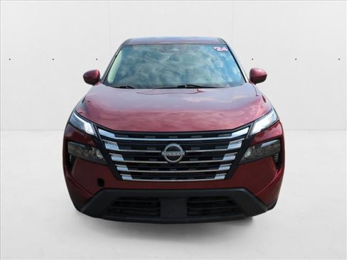 Used 2024 Nissan Rogue SV image 2