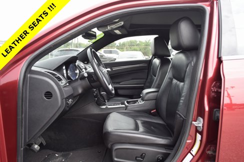 Used 2011 Chrysler 300 Limited image 3