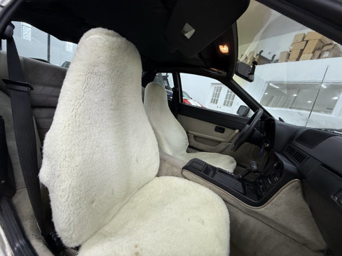 Used 1987 Porsche 924 S image 10