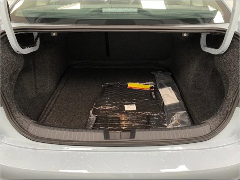 New 2025 Volkswagen Jetta SE image 5