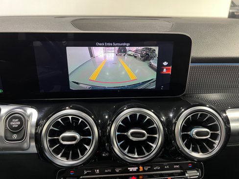 Used 2020 Mercedes-Benz GLB 250 4MATIC image 40
