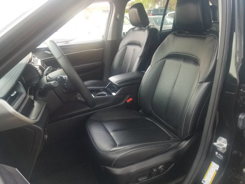 Certified 2022 Jeep Grand Cherokee Limited image 9