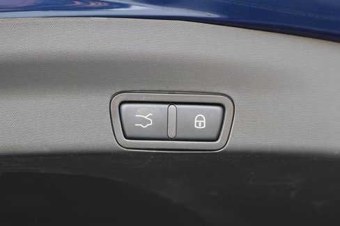 Used 2018 Alfa Romeo Stelvio AWD image 31