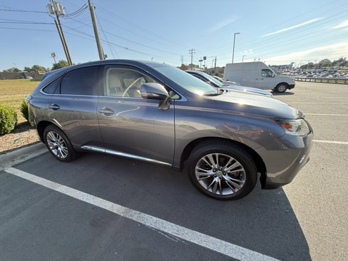 Used 2013 Lexus RX 450h FWD image 2