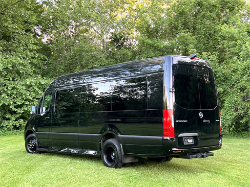 Used 2023 Mercedes-Benz Sprinter 3500 image 25