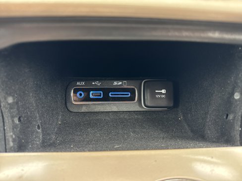 Used 2017 Jeep Grand Cherokee Limited image 22