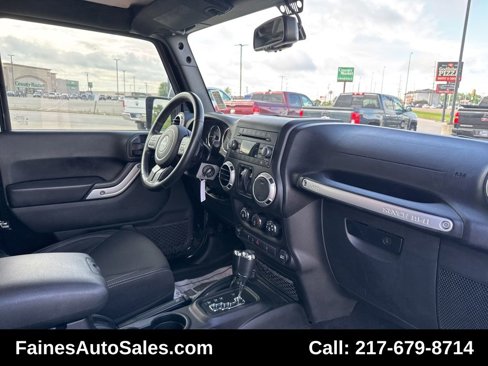 Used 2016 Jeep Wrangler Rubicon w/ Power Convenience Group image 49