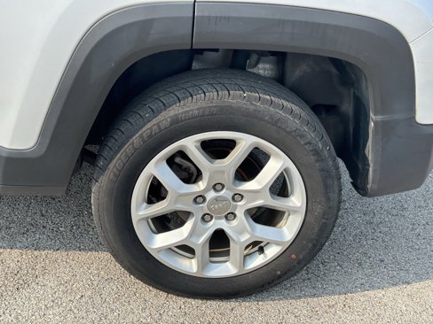 Used 2018 Jeep Renegade Latitude w/ Trailer Tow Group image 3