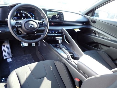 New 2025 Hyundai Elantra Sport image 13