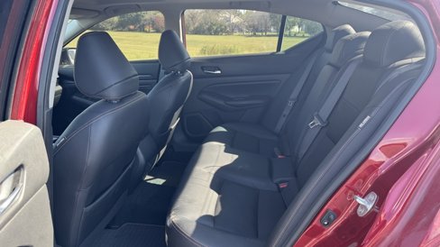 Used 2020 Nissan Altima 2.5 SR w/ Premium Package image 13