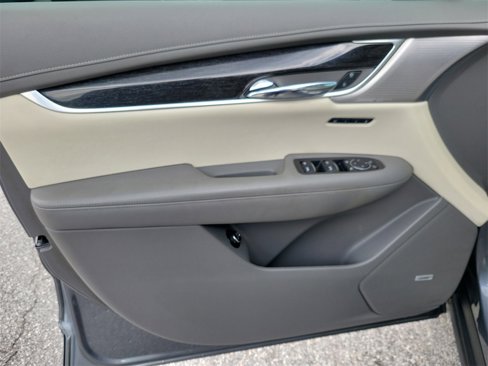 Used 2021 Cadillac XT6 Premium Luxury image 19