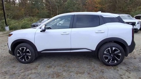 Used 2025 Nissan Kicks SV image 5