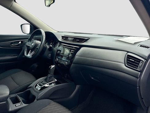 Used 2017 Nissan Rogue SV w/ Midnight Edition image 30