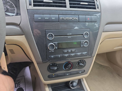 Used 2009 Ford Fusion SE image 25