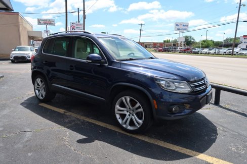 Used 2013 Volkswagen Tiguan S image 2