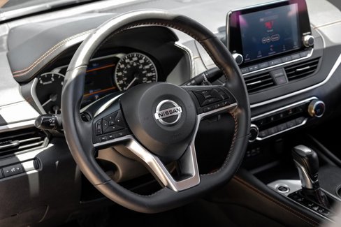 Used 2022 Nissan Altima 2.0 SR image 4