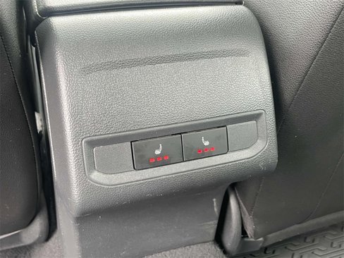 Certified 2021 Volkswagen Jetta SE w/ SE Cold Weather Package image 15