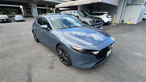 Used 2020 MAZDA MAZDA3 Hatchback w/ Premium Package image 7