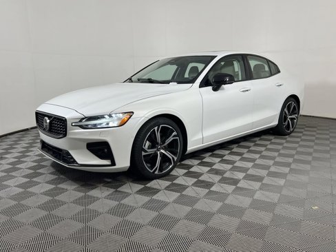 Certified 2024 Volvo S60 B5 Plus image 6