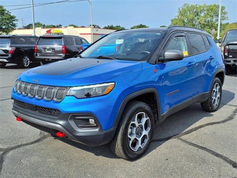 Used 2022 Jeep Compass Trailhawk w/ Trailhawk Elite Group image 3
