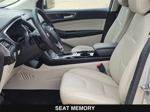 Used 2017 Ford Edge Titanium image 9