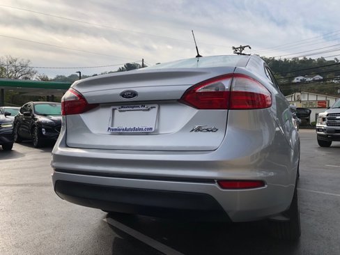 Used 2015 Ford Fiesta S image 4
