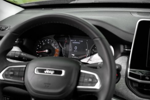 Used 2022 Jeep Compass Latitude image 28