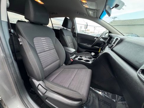Used 2018 Kia Sportage LX image 32