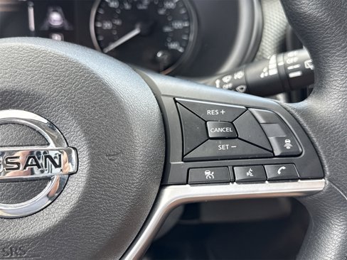 Used 2021 Nissan Kicks SV image 15