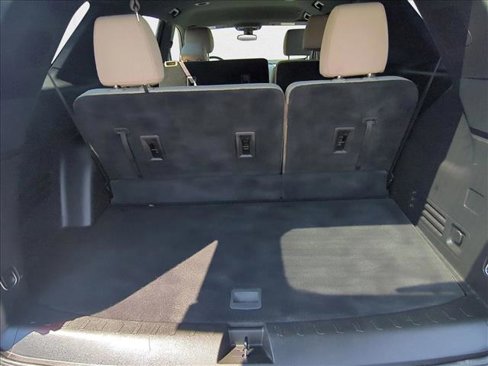 Used 2022 Chevrolet Traverse LS image 6