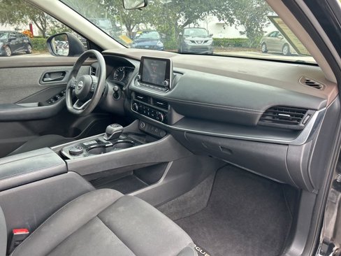 Used 2023 Nissan Rogue S image 34