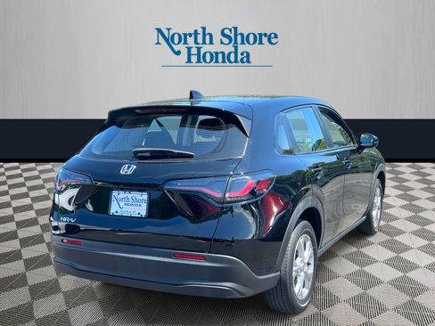 Certified 2023 Honda HR-V LX image 3