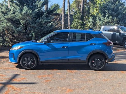 Used 2022 Nissan Kicks S image 6