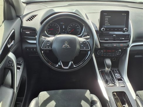 Used 2024 Mitsubishi Eclipse Cross SE image 3