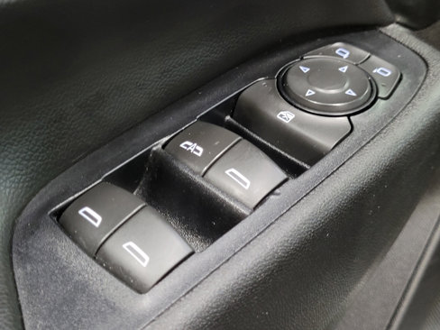 Used 2018 Chevrolet Equinox LT image 27