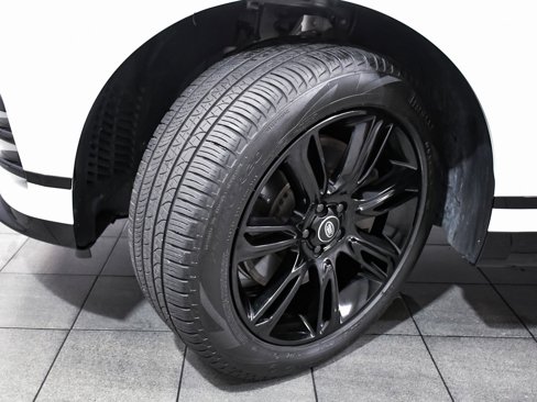 Used 2023 Land Rover Range Rover Velar R-Dynamic S image 7