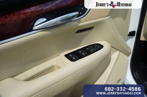 Used 2018 Cadillac XT5 Premium Luxury image 17