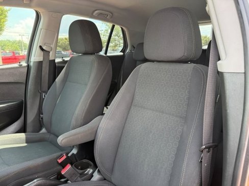 Used 2018 Chevrolet Trax LS image 12