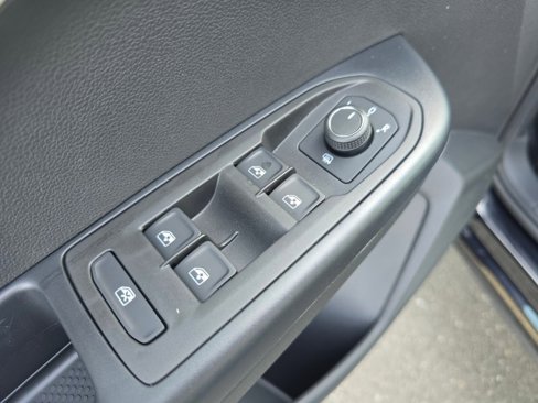 New 2025 Volkswagen Taos S image 24