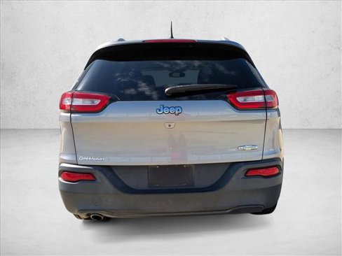 Used 2017 Jeep Cherokee Latitude image 6