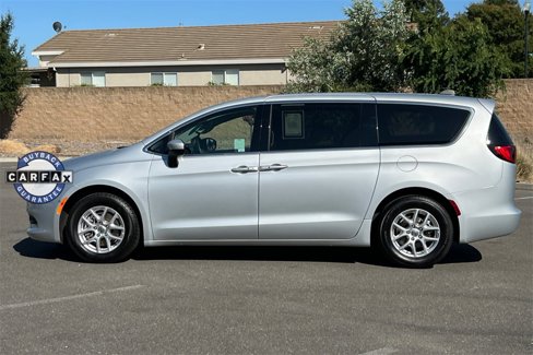 Used 2023 Chrysler Voyager LX image 12